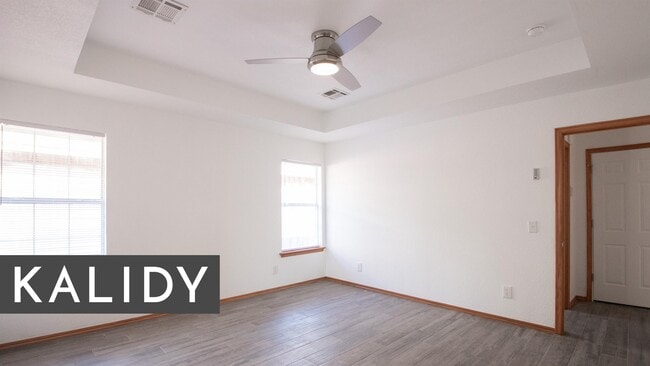 Building Photo - 5004 SE 52nd St