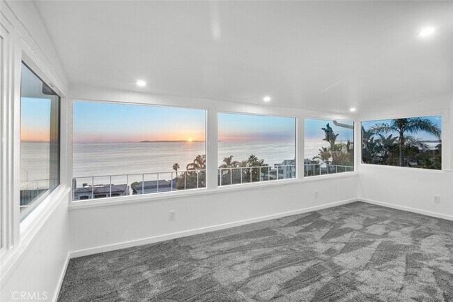 Primary Photo - 32082 Coast-