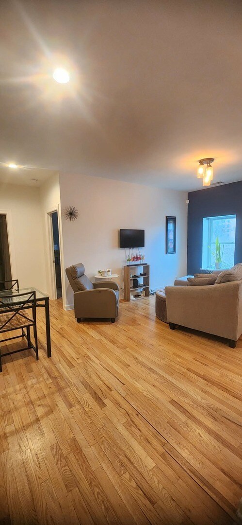 Building Photo - 6324 S Kimbark Ave