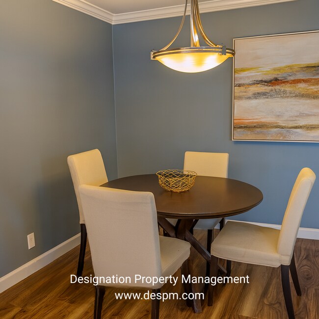 Building Photo - 7638 Hampton Ave