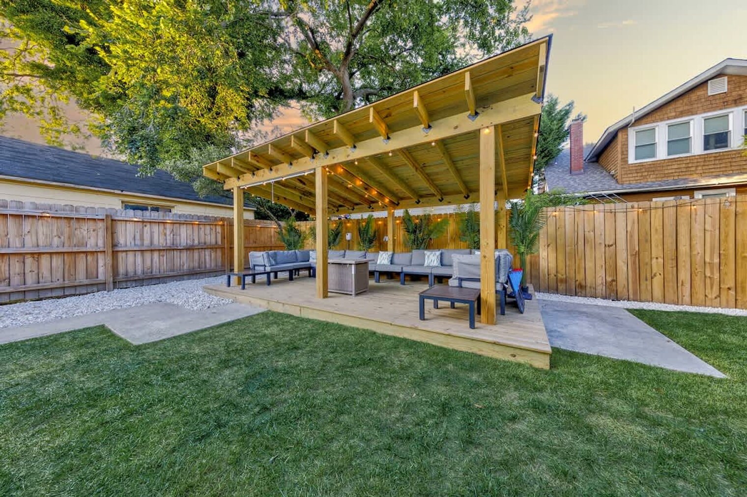 Building Photo - 172 Cherry St