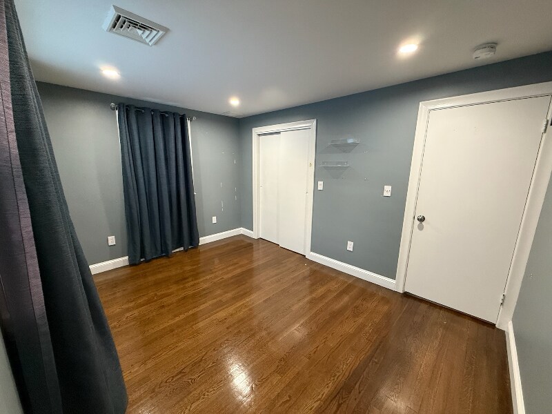 Building Photo - 57 Grant St