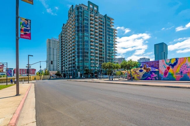 Building Exterior - 1080 Park Blvd