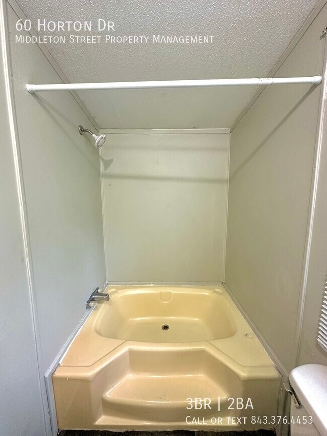 Building Photo - 60 Horton Rd