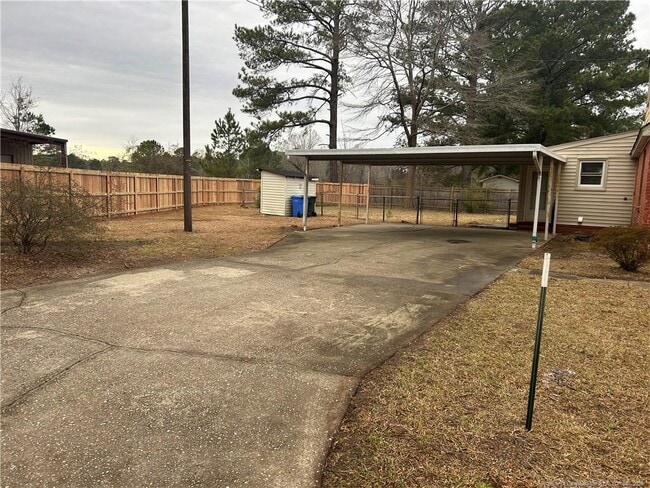 Building Photo - 1700 Cedar Creek Rd