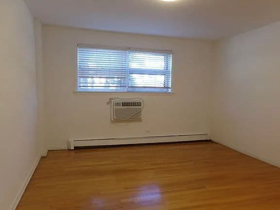 Building Photo - 8644 Skokie Blvd