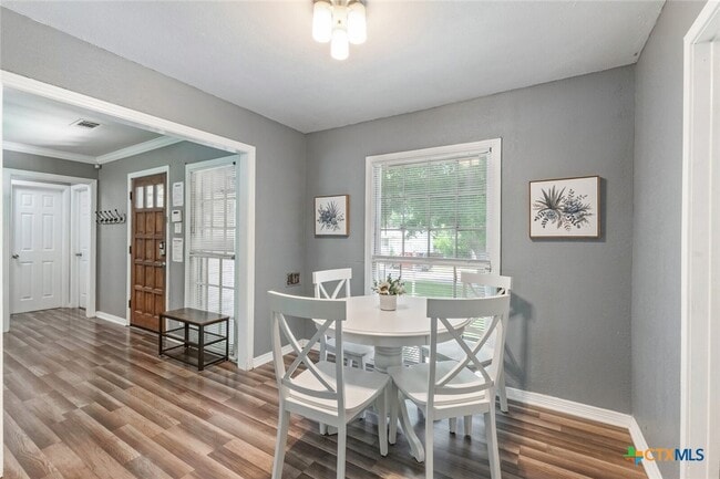 Building Photo - 1609 S 39th St