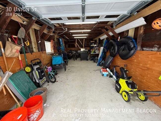 Building Photo - 30 Union St