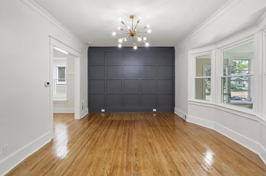 Living room - 44 Westchester Ave
