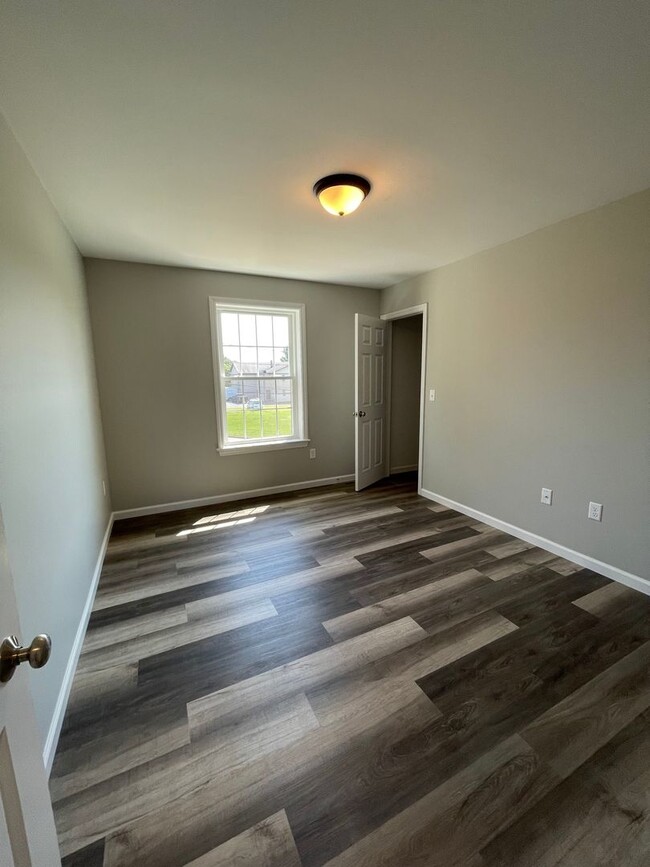 Building Photo - Beautiful Townhome for Rent in Lancaster C...