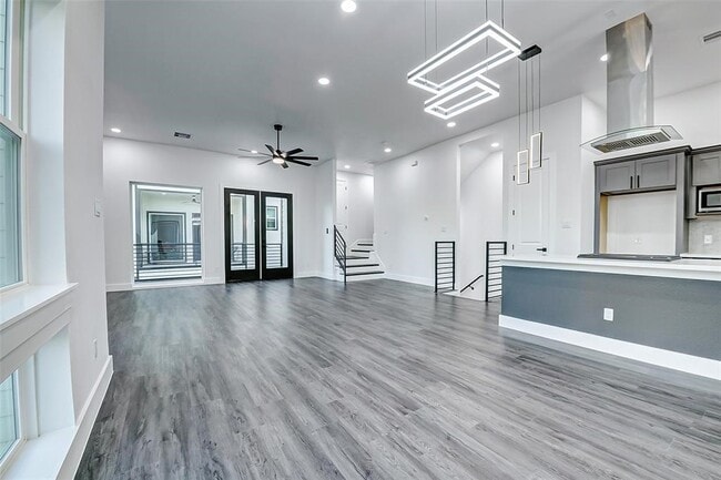 Building Photo - 1913 Hoskins Dr