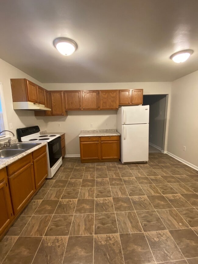 Primary Photo - 307 Thorn St