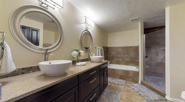 Building Photo - 219 Central SW #503