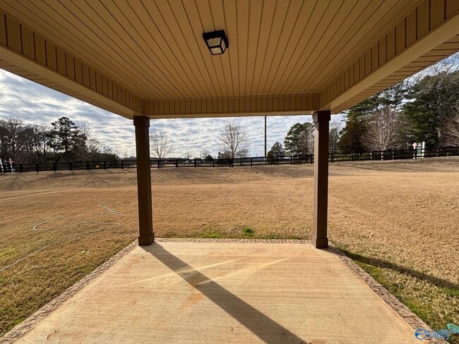 Building Photo - 212 Oracle Cir