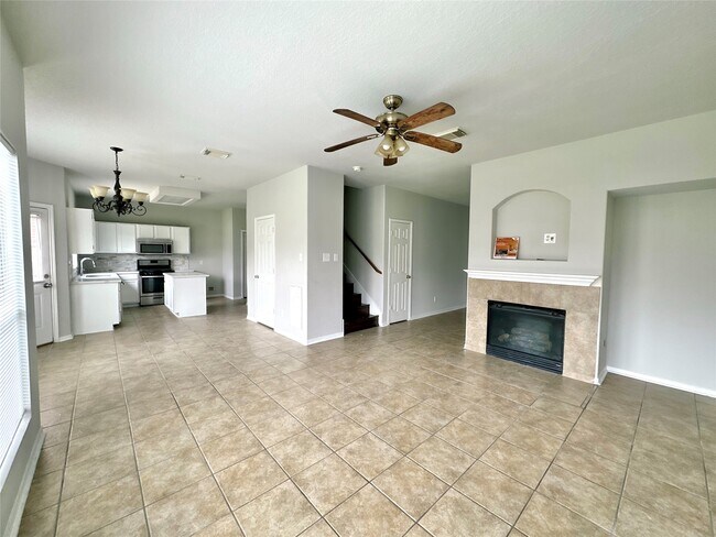 Building Photo - 15410 Fir Woods Ln