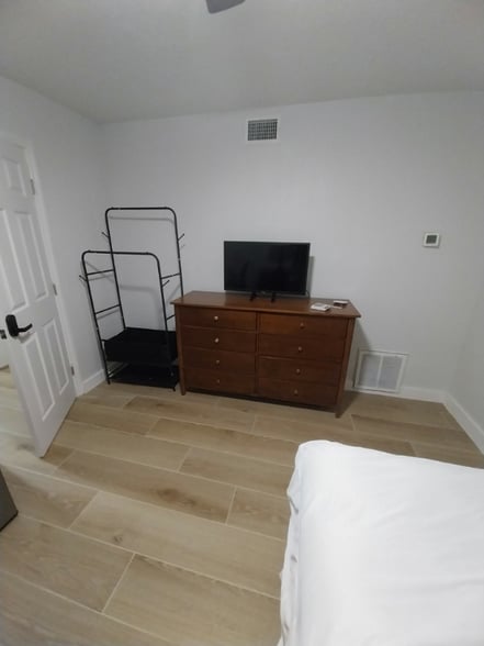 Building Photo - 5303 Glen Harwell Rd