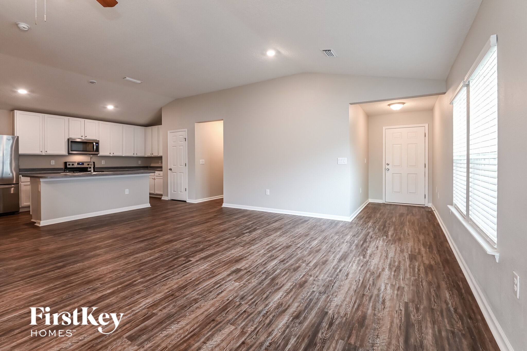 Building Photo - 242 Santorini Ct