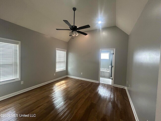 Building Photo - 401 Park St