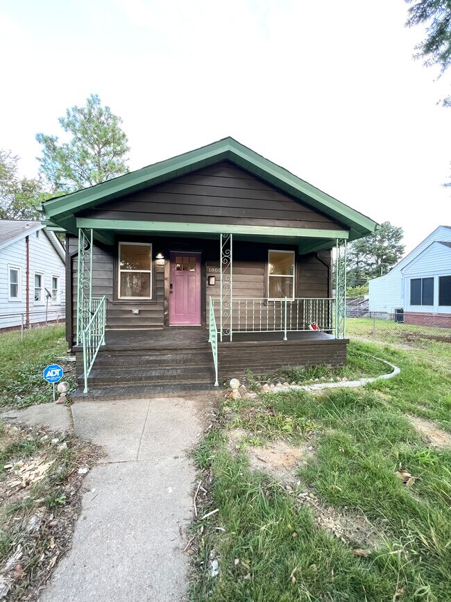 Building Photo - 1805 N 19th St