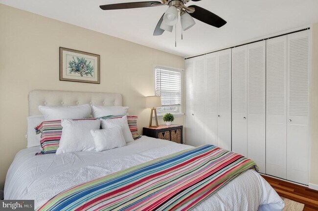 Building Photo - 462 Worthington Rd