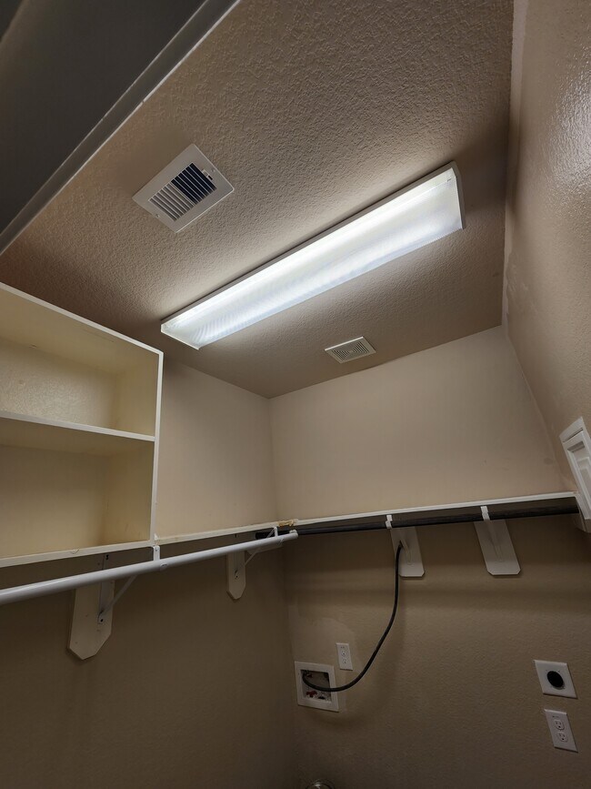 Building Photo - 25619 Anvil Iron Ln