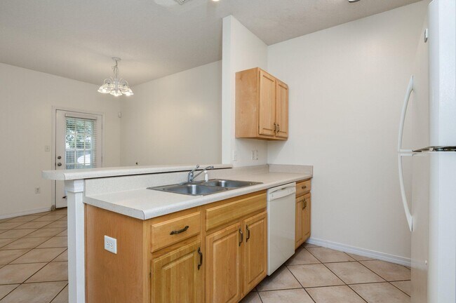 Building Photo - 416a Bear Rd