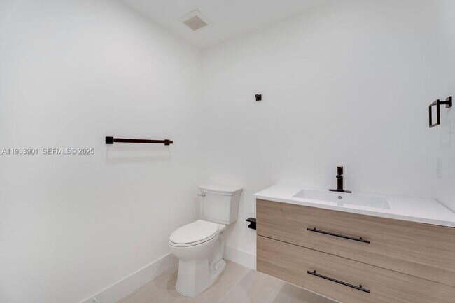 Building Photo - 11256 SW 90th Ln