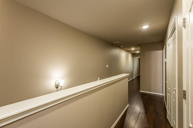Building Photo - 123 Niagara Dr.