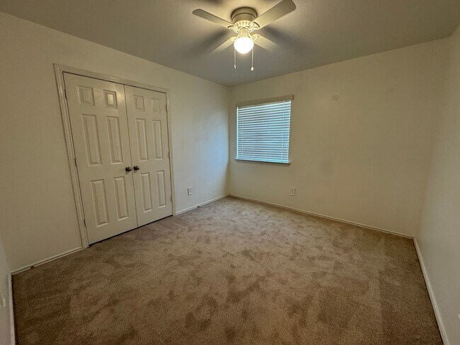Building Photo - 9306 Cricket Dr