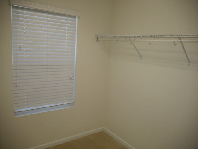 Building Photo - 2446 Hartfield Cir