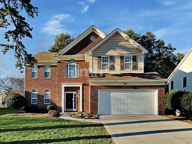 Primary Photo - 406 Glencrest Dr