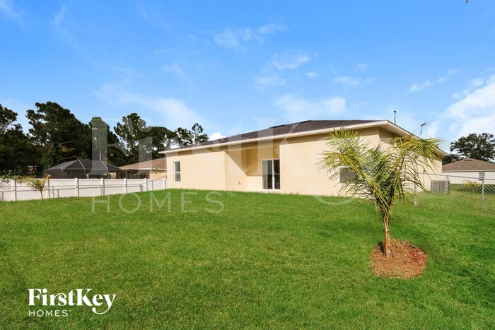 Building Photo - 3021 Tropical Cir SE