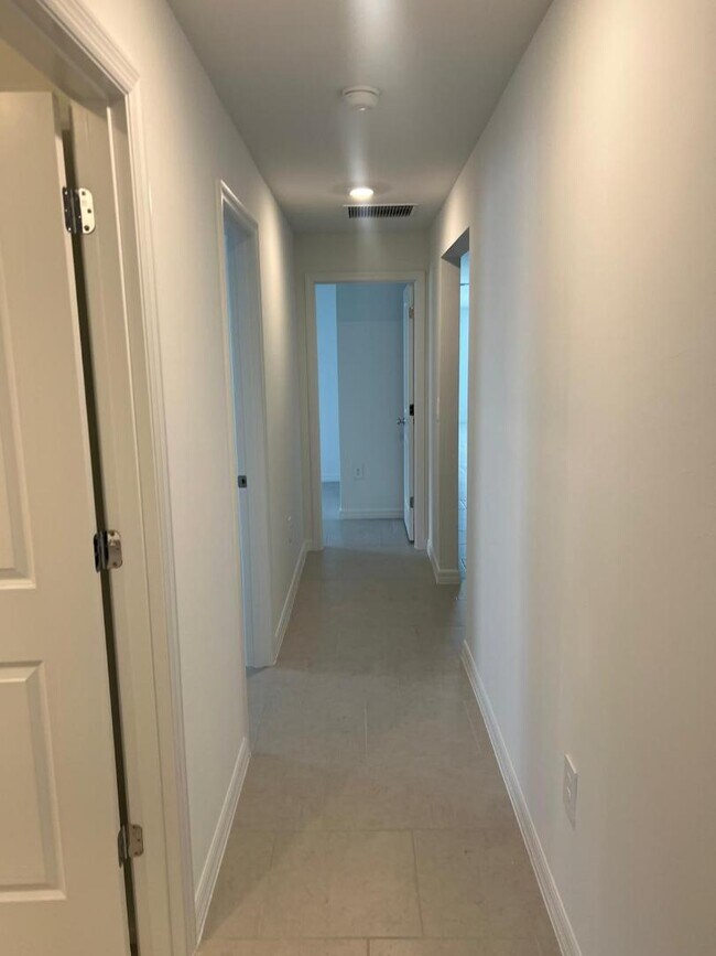 Building Photo - 19763 Garden Rdg court