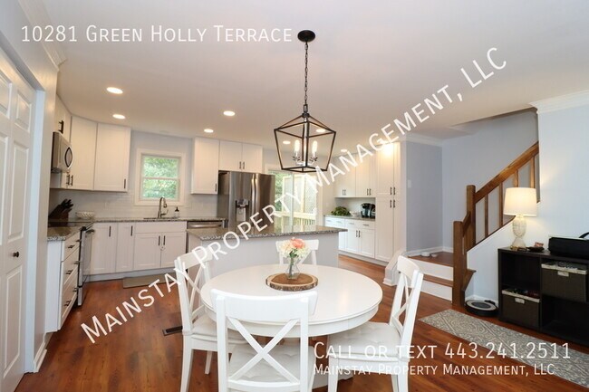 Building Photo - 10281 Green Holly Terrace