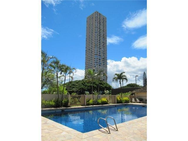 Building Photo - Studio unit at Century Park Plaza