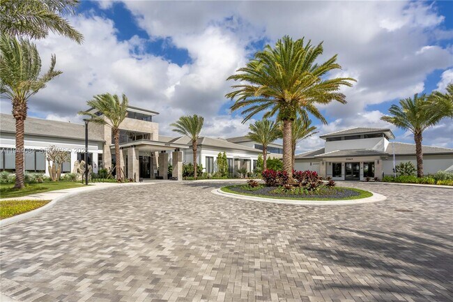 Building Photo - 8525 Crystal Downs Ave