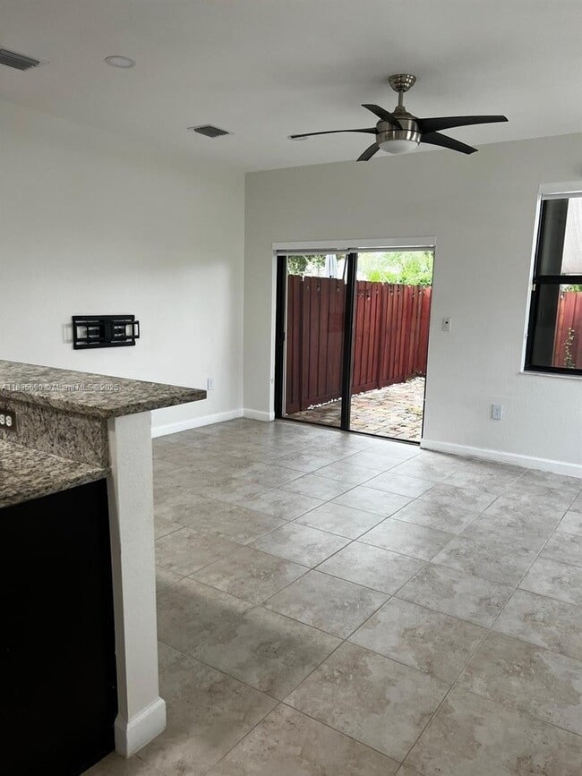 Building Photo - 11512 SW 151 Ave