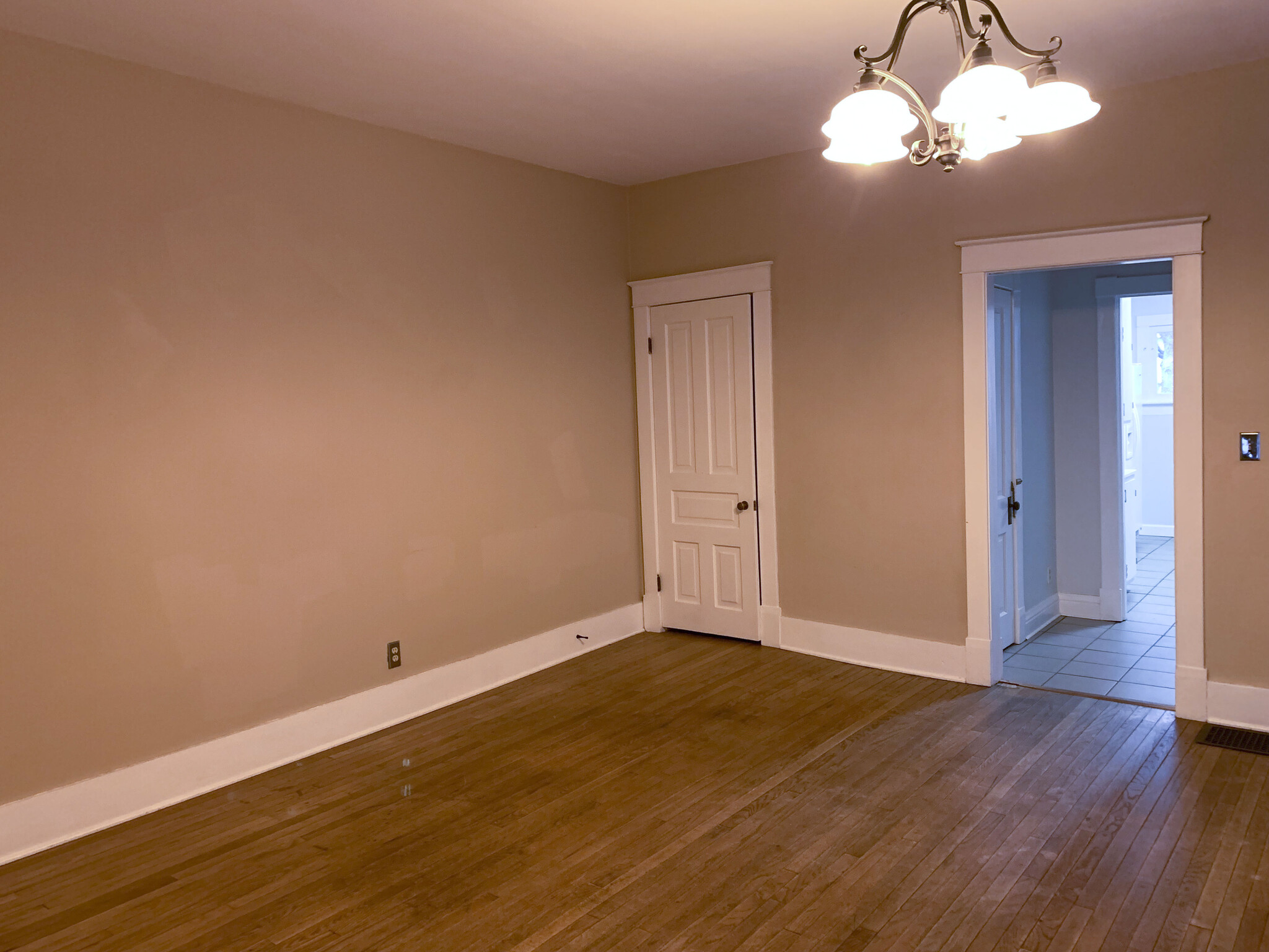 Dining Room - 229 Scioto St