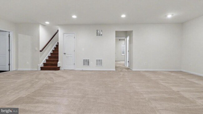 Building Photo - 40978 Spur Run Ln