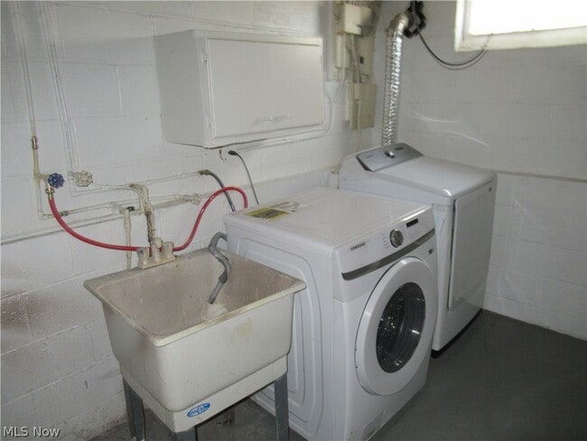 Building Photo - 4413 W 187th St