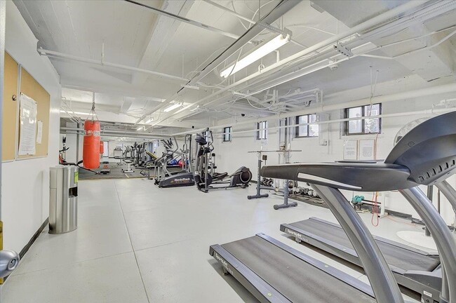Building Photo - 2600 John F. Kennedy Blvd