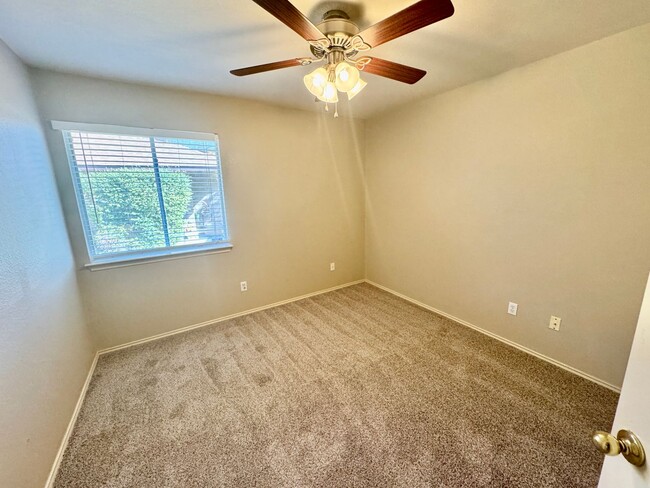 Building Photo - SW Austin: 3BD 2BA House for Rent