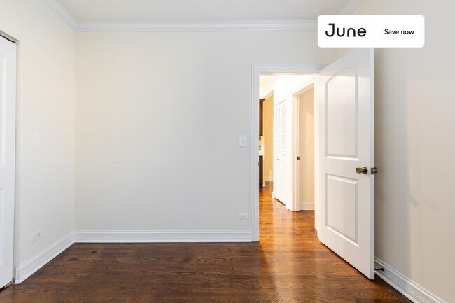 Building Photo - 3743 N Albany Ave