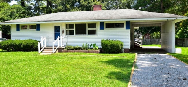 Building Photo - 312 Oakdale Rd