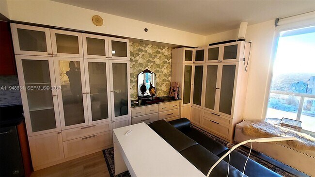 Building Photo - 50 Biscayne Blvd