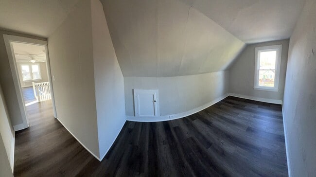 Building Photo - 44 8th St