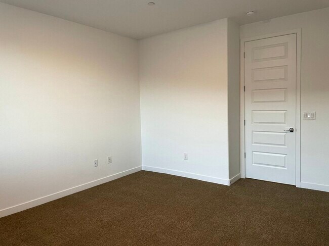 Master Bedroom - 4100 S Pinelake Way
