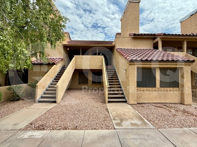 Primary Photo - 4901 S Calle Los Cerros Dr
