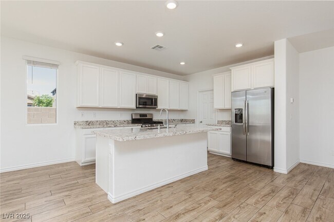 Building Photo - 1639 Dire Wolf Ave