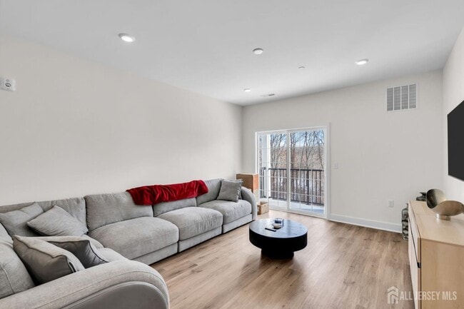 Building Photo - 30102 Radford Ct